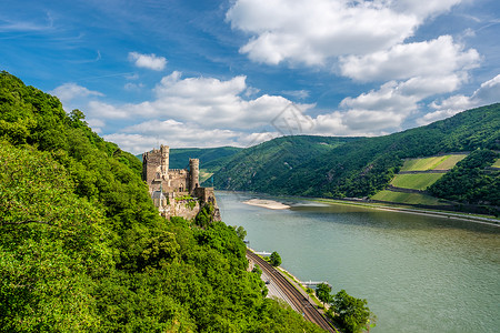 德国莱茵河谷Rheinstein城堡图片