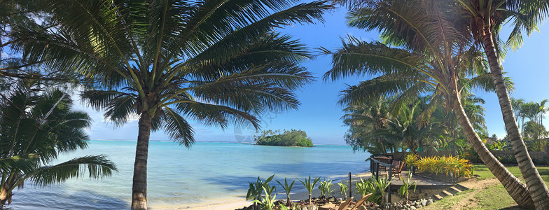 从库克群岛拉罗通加岛一个美丽的热带海滩看慕里环礁湖的全景观图片