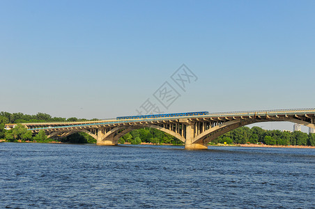 乌克兰基辅大都会桥图片