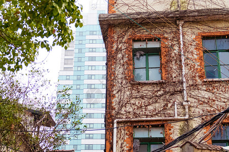 旧建筑与上海的现代图片