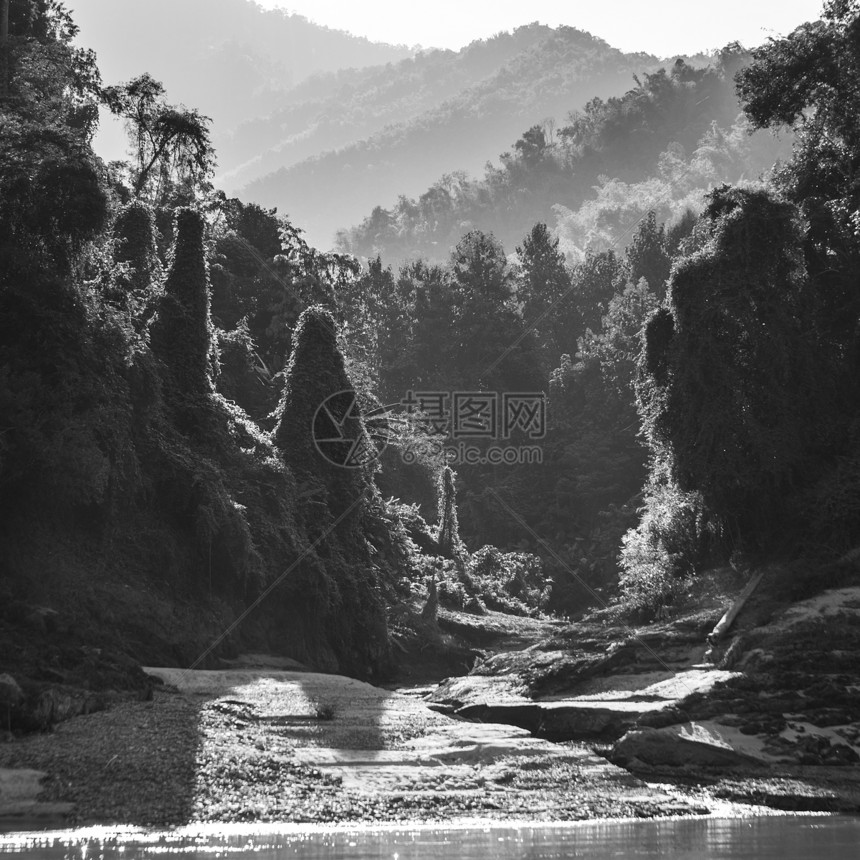 老挝赛亚武里省湄公河畔图片