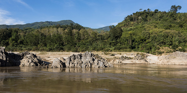 老挝湄公河岩石海岸线图片