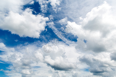 令人惊叹的天空和乡村的云彩图片