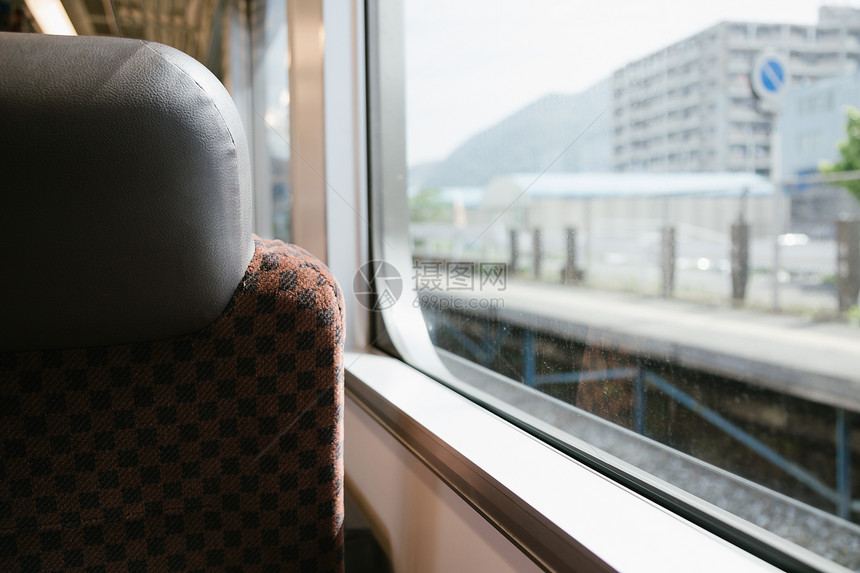 日本列车内图片