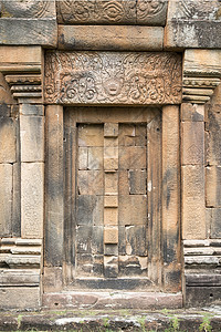 泰国东北部依善武里南省帕侬龙历史公园的高棉寺庙遗址图片