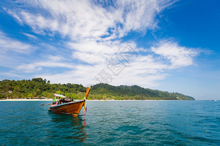 泰国热带孔恩盖岛夏季海景从海图片