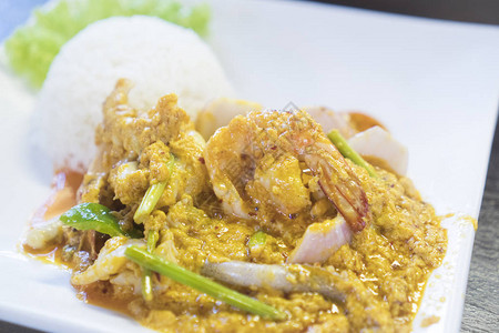 泰国蟹咖喱食谱泰式红椰子图片