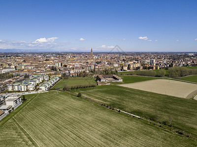 意大利伦巴第大区克雷莫纳市的鸟瞰图背景