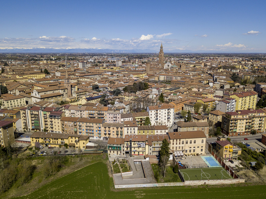 意大利伦巴第大区克雷莫纳市的鸟瞰图图片