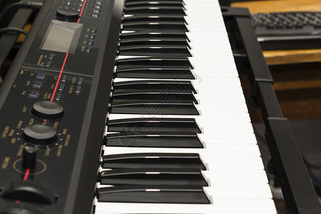 现代键盘MIDI控制器的详细信息图片