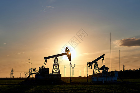 石油和天然气的生产石油和天然气的开采图片