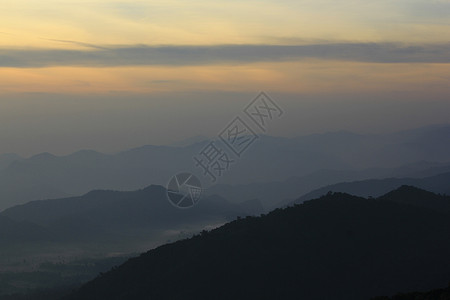 在山的光早晨日出图片