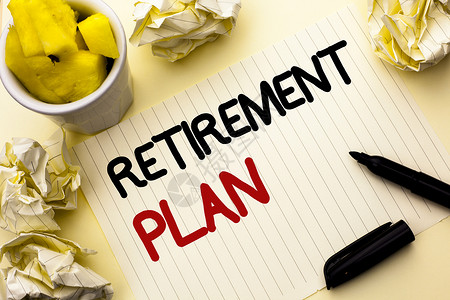 商业照片展示为退休工人提供收入的储蓄投资图片
