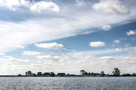 从Haringvliet河口可以看到图片