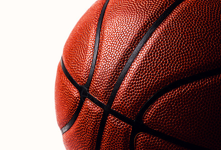 白色背景上的篮球背景图片