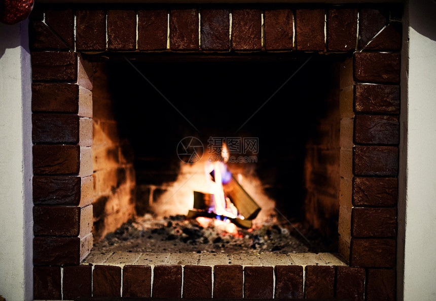 壁炉烧火图片