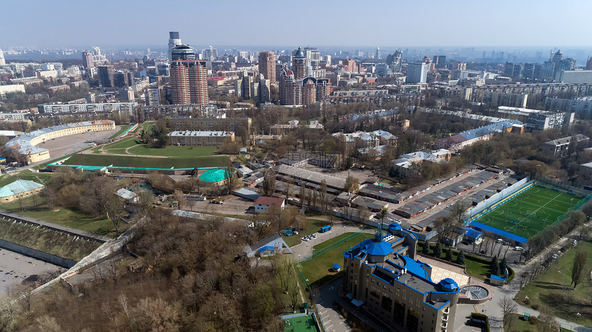 基辅奥林匹克体育场上空的中观景图片