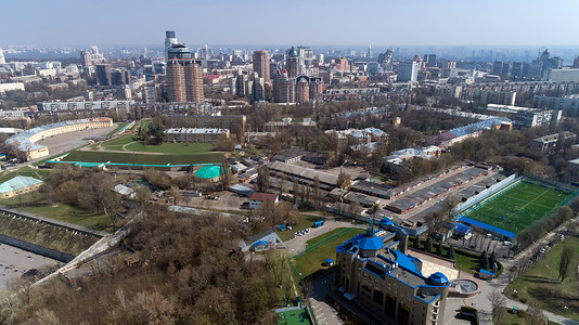 基辅奥林匹克体育场上空的中观景图片