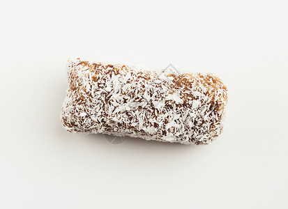椰子片中生素巧克力糖孤立于白图片