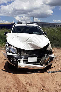 州际公路上的车祸粉碎事故图片