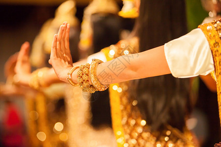 Apsara高棉舞蹈的美丽手掌图片