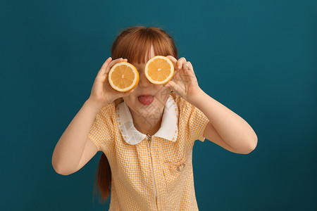 带柑橘水果彩色背景的图片