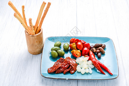 各种样的手工小吃地中海农贸市场用香草珍珠洋葱蔬菜腌制橄榄意大利西图片