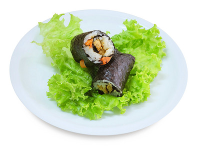 日本餐饮传统菜鸟日本大米玛吉寿司卷与豆腐和胡萝卜包装在NoriSeaweed的图片