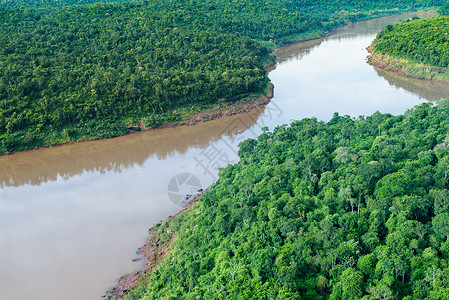 巴西和阿根廷边界Iguazu河图片