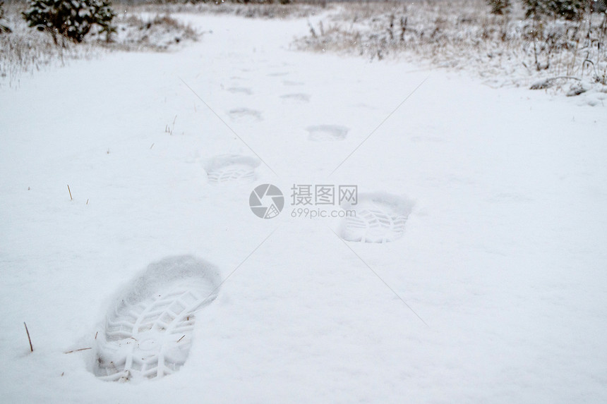 下雪后留下的痕量图片