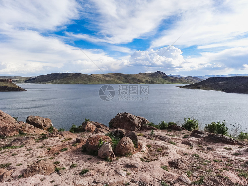 位于peru和bolivia边界的美洲南部Tti图片