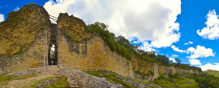 佩德罗鲁伊斯Kuelap考古遗址和Inca前堡垒背景