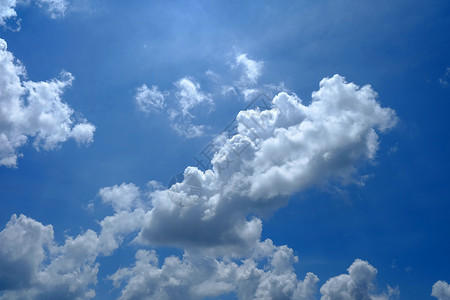 蓝天与云彩背景图片
