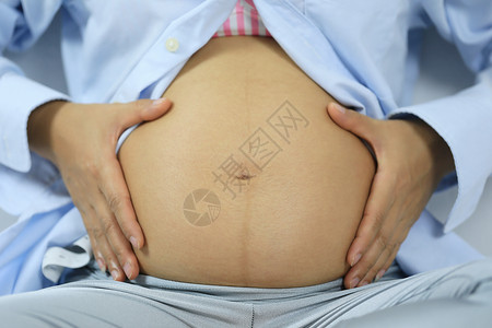孕妇的乳房图片