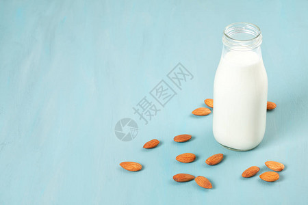 杏仁奶非乳糖健康饮品素食和过敏图片