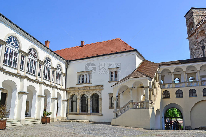 匈牙利Sarospatak堡垒的建筑图片