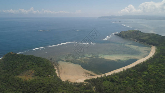 一个热带岛屿帕劳的海岸图片