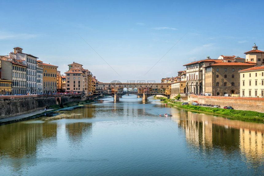 佛罗伦萨PonteVecchio桥和意大利城市天际线佛罗伦萨是意大利中部托斯卡纳地区的首府城市佛罗伦萨是意大利中世纪贸易和过去时图片