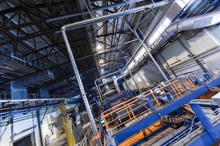 工厂内部车间和玻璃工业生产背景工艺的机械厂内和图片