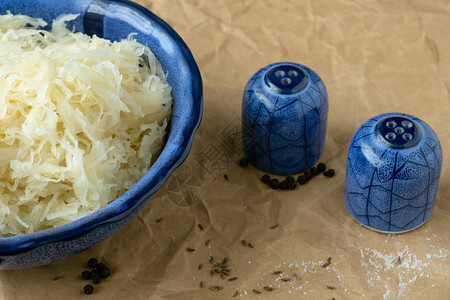 蓝碗酸菜腌白菜发酵白菜图片