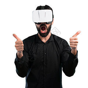 长胡子的英俊男人用VR眼背景图片