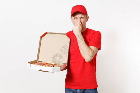 男披萨员戴帽子T恤衫作为信使或经销商图片