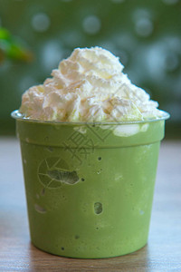 咖啡厅的绿色茶叶图片