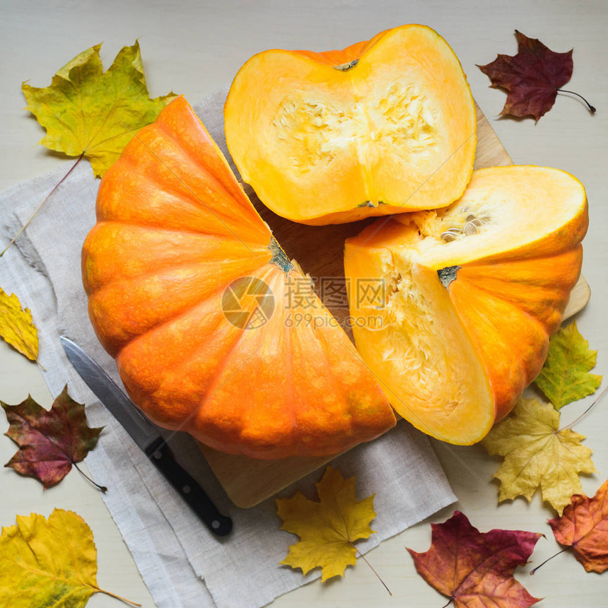 新鲜橙色南瓜收获的成份感恩节图片