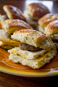 香肠鸡蛋和奶酪早餐桑拿图片
