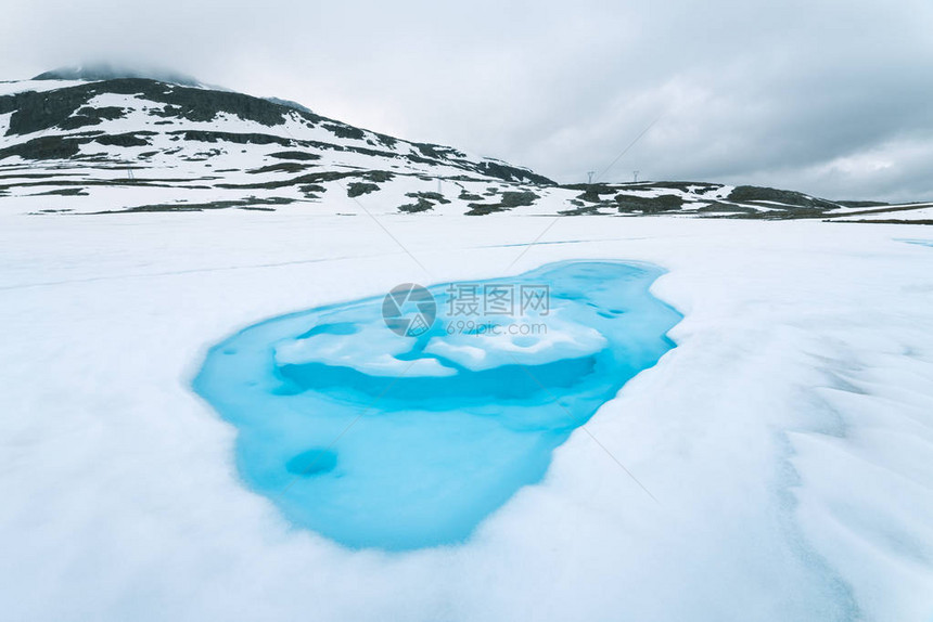 挪威旅游者Aurlandsfjellet路线从奥兰德万亨到Laer图片