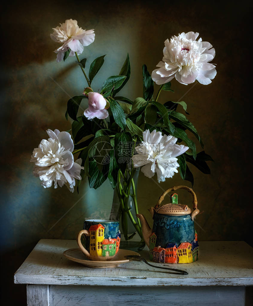 鲜花和茶叶一束花朵陶瓷图片
