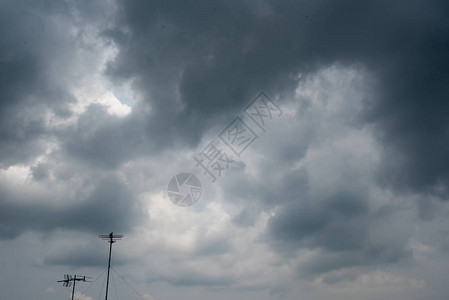 有背景的乌云雷雨前的乌云图片