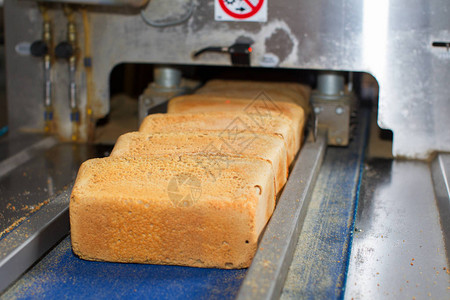 工业面包生产线图片