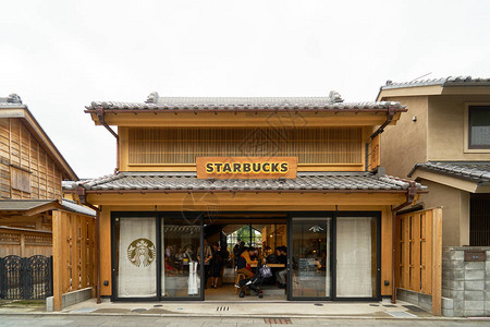 星巴克咖啡店Kawagoe创建了一家古老的日本商店背景图片
